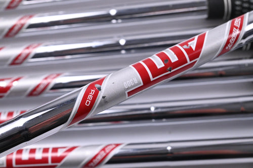 Titleist CB 620 Irons / 4-PW / Regular Flex AMT Red R300 Shafts