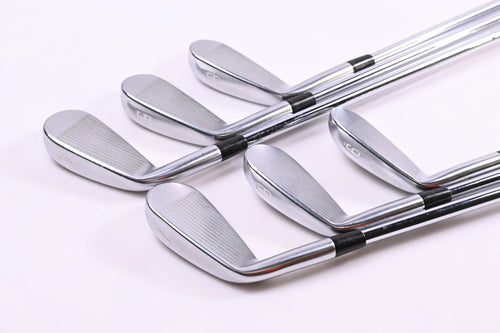 Mizuno JPX 923 Forged Irons / 4-9i / Stiff Flex N.S.Pro Modus3 Tour 115 Shafts