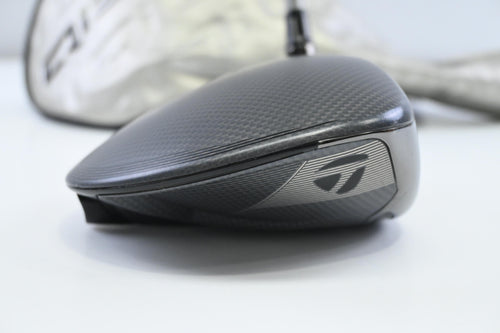 Taylormade Qi35 Max Driver / 10.5 Degree / Regular Flex Fujikura Air Speeder 50