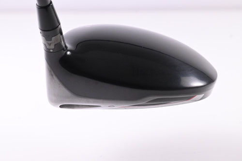 Titleist 913 D2 Driver / 10.5 Degree / Stiff Flex Aldila RIP Phenom 70 Shaft