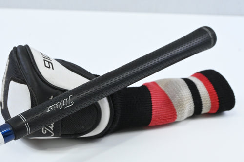 Titleist 910H #3 Hybrid / 19 Degree / Stiff Flex Project X - HD2 92 Shaft