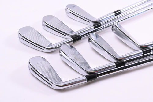 Taylormade P790 2019 Irons / 4-PW / Regular Flex N.S.Pro Modus3 Tour 105 Shafts