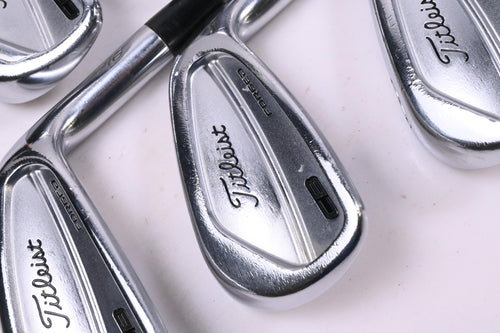 Titleist 716 CB Irons / 5-9i / X-Flex Project X Rifle Shafts
