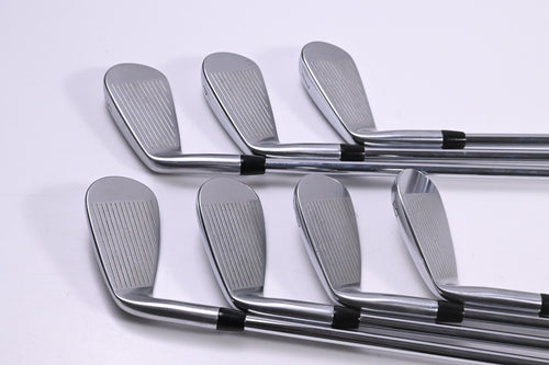 Titleist T250* 2025 Irons / 5-PW+52° / Regular Flex N.S.Pro 750GH Neo Shafts