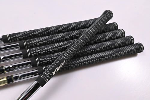 Titleist MB 620 Irons / 4-9i / Stiff Flex Dynamic Gold S300 Shafts