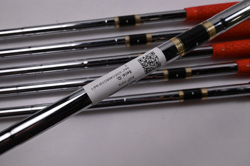 Cobra AMP Irons / 4-9i / Regular Flex Dynalite 90 Shafts