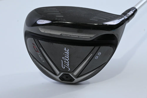 Titleist 915 D3 Driver / 9.5 Degree / Stiff Flex Aldila Rogue 70