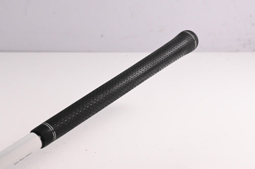 Titleist 915 D3 Driver / 9.5 Degree / Stiff Flex Hzrdus Yellow 63 Shaft