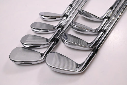 Wilson D9 Forged Irons / 4-PW+GW / UniFlex KBS MAX UltraLite Shafts