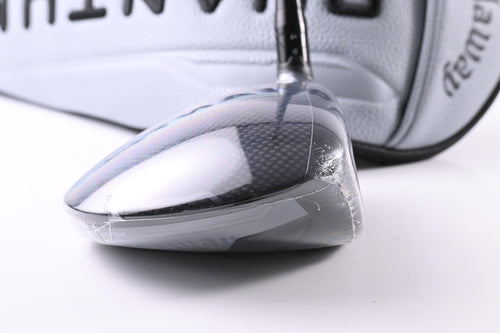Callaway Quantum Max Driver / 9 Degree / Senior Flex Vanquish 4 Shaft