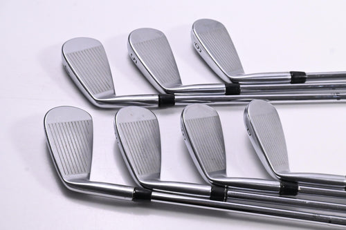 Mizuno JPX 921 Tour Irons / 4-PW / Stiff Flex Mizuno Shafts