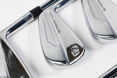 Wilson Staff Model Blade 2024 Irons / 5-PW / Stiff Flex Dynamic Gold S300 120
