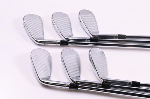 Callaway Apex CB 24 Irons / 5-PW / Regular Flex Dynamic Gold 105 R300 Shafts