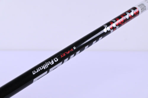 Taylormade M4 Driver / 10.5 Degree / X-Flex Fujikura Atmos Red 6 Shaft