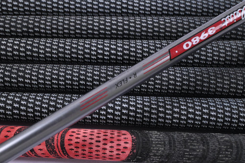Titleist 704.CB Irons / 3-9i / Regular Flex Titleist 3980 Shafts