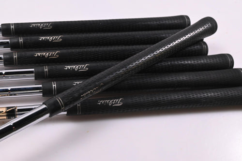 Titleist AP2 710 Irons / 3-9i / Regular Flex Dynamic Gold R300 Shafts