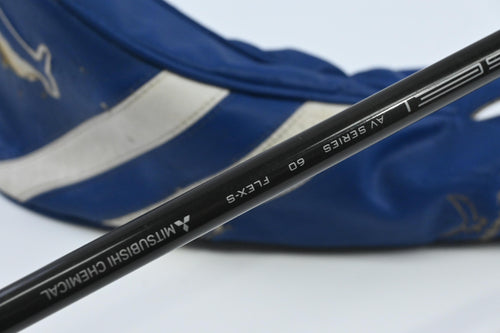 Taylormade M5 Driver / 9 Degree / Stiff Flex Tensei AV Raw Blue 60 Shaft