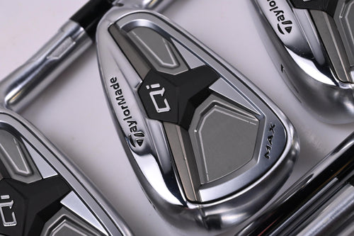 Taylormade Qi Max Irons / 5-PW+SW / Regular Flex KBS MAX MT 85 Shafts