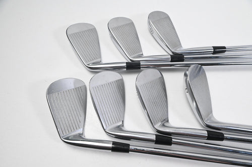 Mizuno JPX 850 Forged Irons / 4-PW / Regular Flex Dynamic Gold R300 Shafts