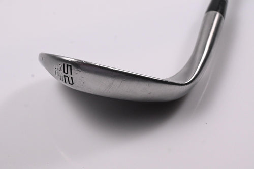Cleveland RTZ Tour Rack Gap Wedge / 52 Degree / Wedge Flex Dynamic Gold Spinner