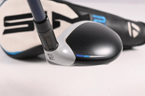 Taylormade SIM2 Max #3 Hybrid / 19 Degree / Stiff Flex Ventus Blue 7 Shaft