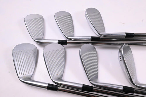 Ladies Mizuno JPX 921 Hot Metal Irons / 6-PW+GW+SW / Ladies Flex UST Recoil ESX