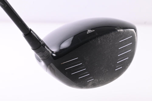 Left Hand Titleist 915 D2 Driver / 10.5 Degree / Regular Flex Kuro Kage Red 50