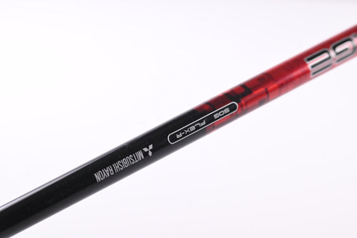 Left Hand Titleist 915 D2 Driver / 10.5 Degree / Regular Flex Kuro Kage Red 50