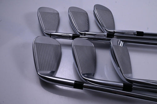 Taylormade Qi Max HL Irons / 6-PW+GW / Regular Flex Project X Red 100 Shafts