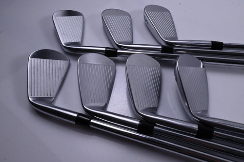 Titleist CB 620 Irons / 3-9i / X-Flex Dynamic Gold X Seven Shafts