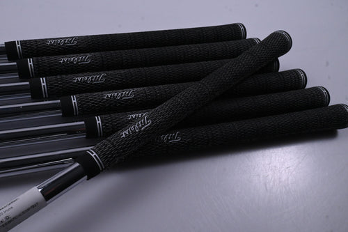 Titleist CB 620 Irons / 3-9i / X-Flex Dynamic Gold X Seven Shafts