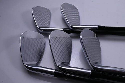 Titleist T200 2023 Irons / 7-PW+48° / Regular Flex Tensei AV Red AM(2) Shafts