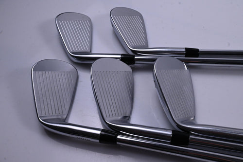 Titleist CB 620 Irons / 5-9i / Regular Flex Project X Shafts