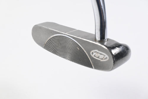 Yes! C-Groove Marilyn Putter / 34 Inch