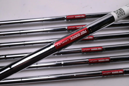 Wilson D200 Irons / 5-PW+SW / UniFlex Wilson Shafts