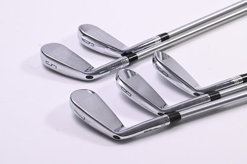 Wilson Staff Model CB / Model Blade 2024 / 5-9i / X-Flex KBS Tour C-Taper 130