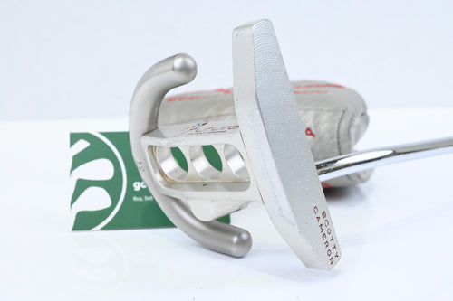 Scotty Cameron Futura Putter / 34 Inch