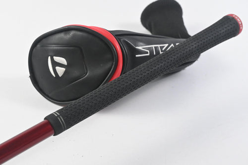 Taylormade Stealth Plus #4 Hybrid / 22 Degree / Regular Flex HZRDUS Smoke RDX