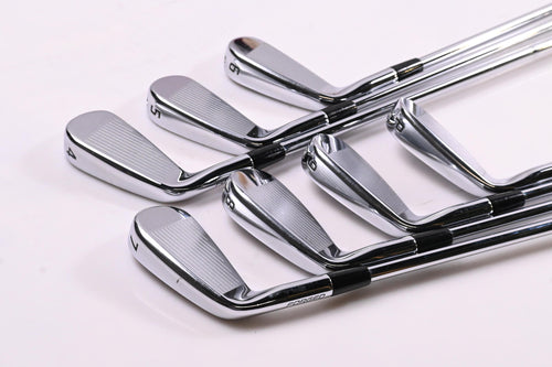 Kirkland Signature Irons / 4-PW / Stiff Flex Elevate 115 Shafts