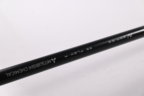 Titleist 915 D2 Driver / 10.5 Degree / Regular Flex Tensei AV Blue 55 Shaft