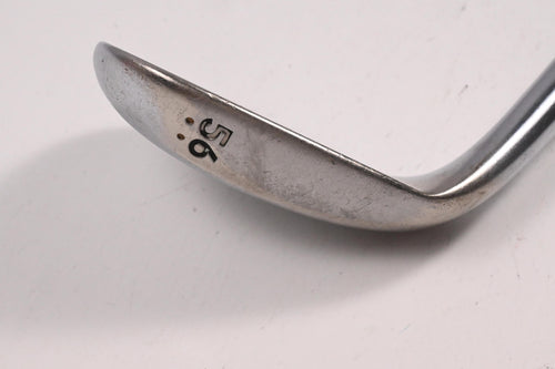 Cleveland 588 RTX 2.0 Sand Wedge / 56 Degree / Wedge Flex Dynamic Gold Shaft
