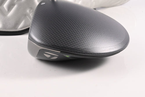 Left Hand Taylormade Qi35 Driver / 9 Degree / Regular Flex Vanquish 4 Shaft