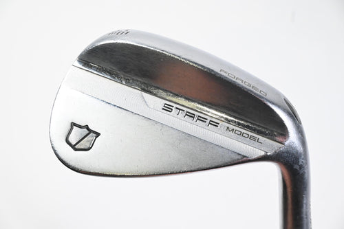 Wilson Staff Model Blade 2024 Pitching Wedge / 46 Degree / X-Flex Dynamic Gold