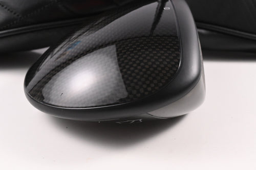 Wilson DYNAPWR 2025 Carbon Driver / 9 Degree / Stiff Flex Denali Black 60 Shaft