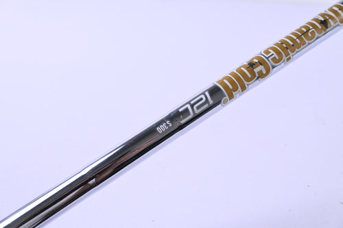 Ping i525 #8 Iron / Blue Dot / Stiff Flex Dynamic Gold 120 Shaft