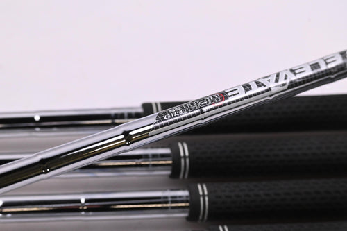 Tour Edge E525 Irons / 5-PW / Regular Flex Elevate MPH 95 Shafts