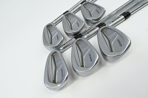 Ping i200 Irons / 4-9 / Black Dot / Stiff Flex Ping AWT 2.0 Shafts