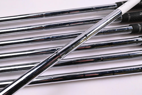 Titleist 714 MB Irons / 4-PW / X-Flex Steel Shafts