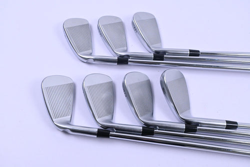 Ping I230 Irons / 4-PW / Black Dot / Regular Flex Dynamic Gold R300 105 Shafts