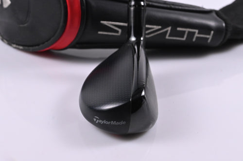 Taylormade Stealth #3 Hybrid / 19.5 Degree / Stiff Flex HZRDUS Smoke RDX Red 80